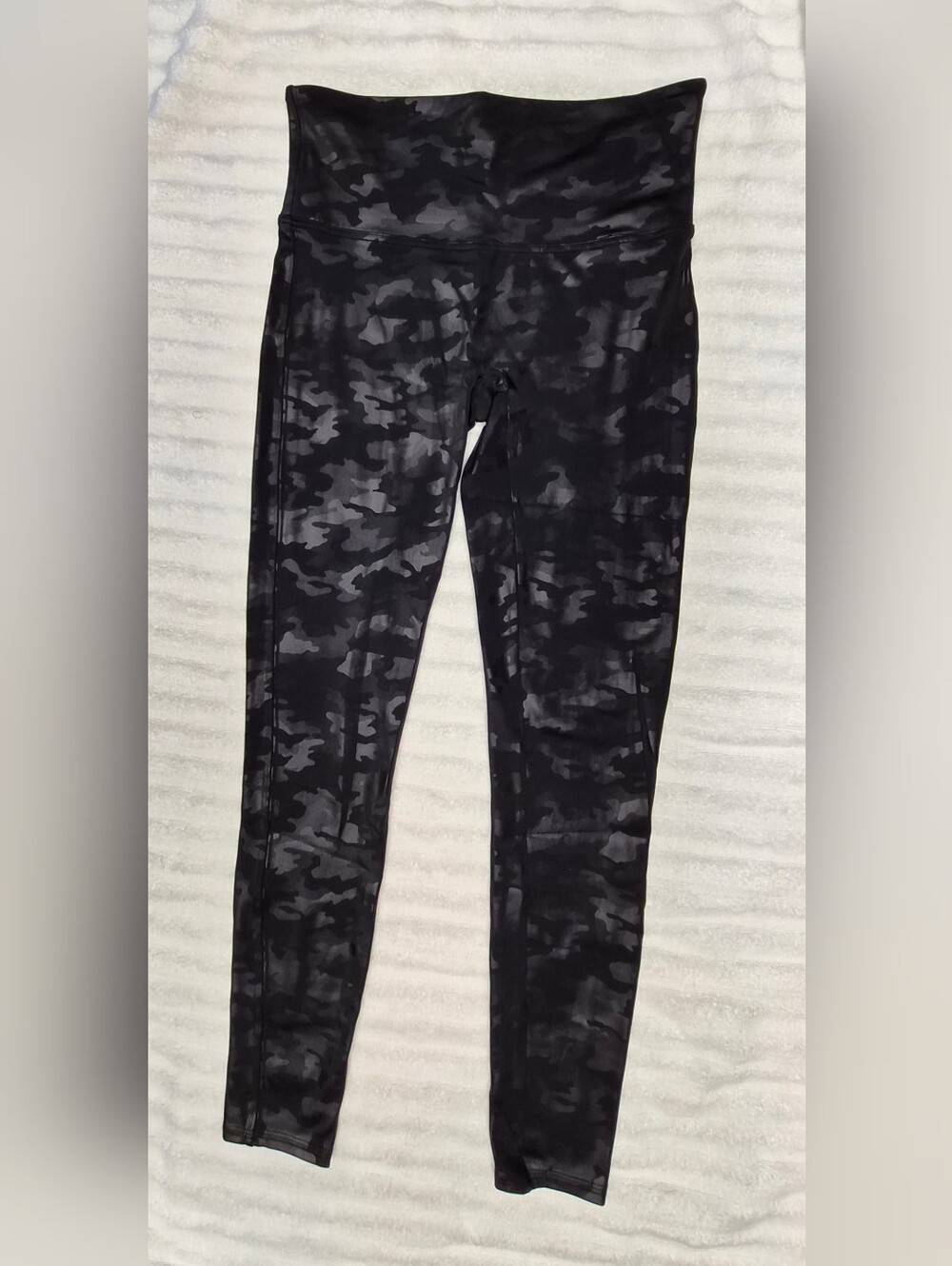 SPANX Camo Skinny Leg  Leggings- Size L